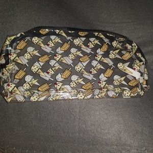 Cosmetic bag